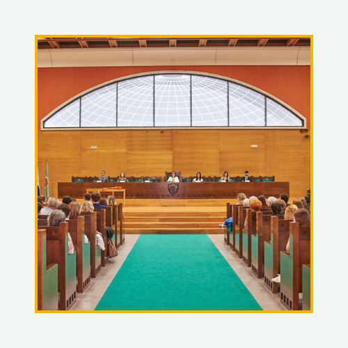 Salón de actos de la facultad de Derecho y Económicas de la Universidad de Cantabria